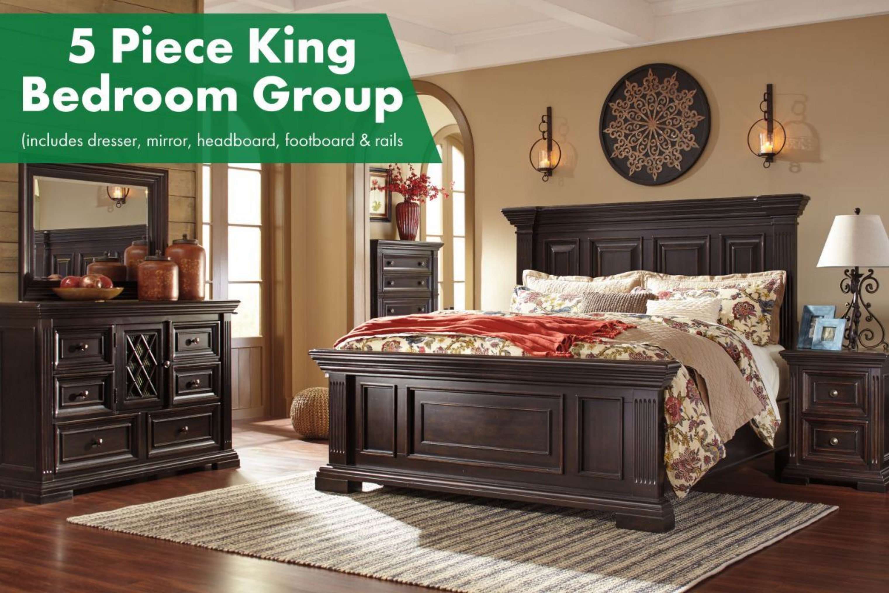 Picture of Willenburg 5 Piece King Bedroom Group