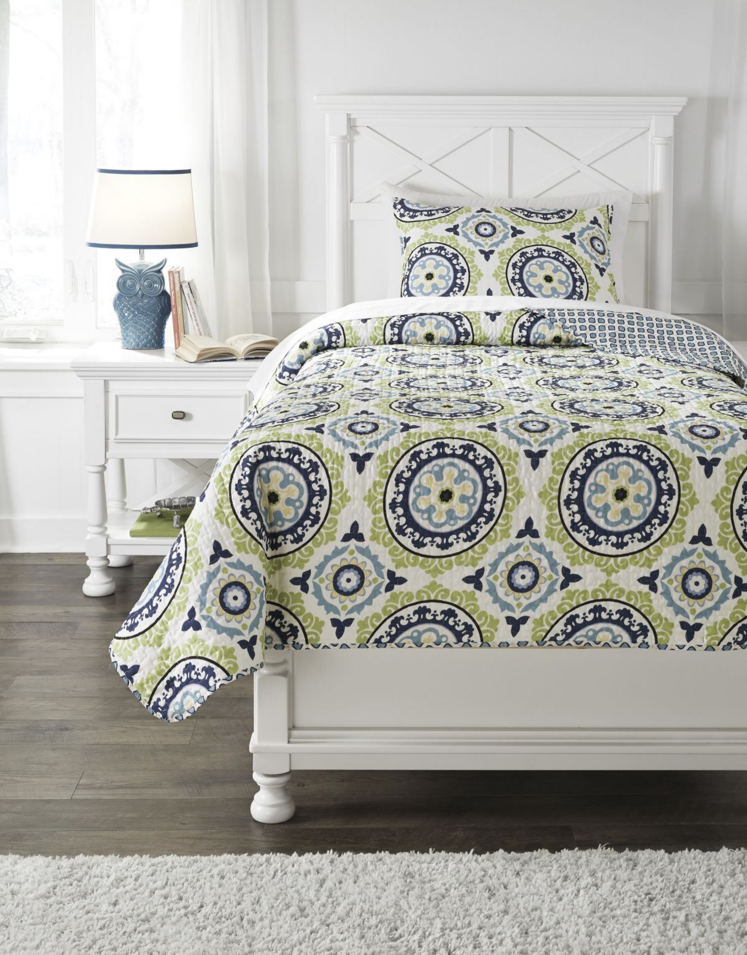 Picture of Danesha Coverlet Set