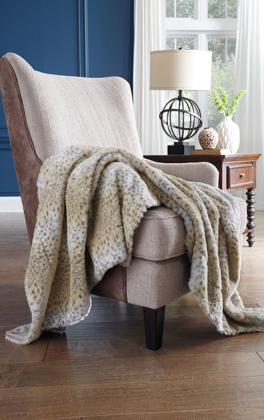 Picture of Rolle Throw Blanket