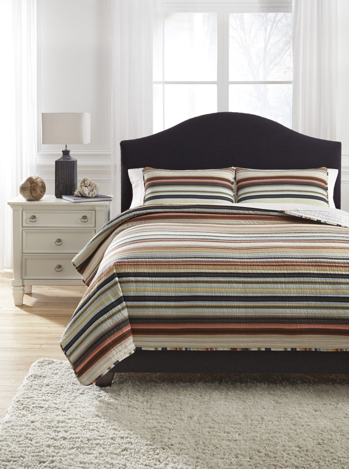 Picture of Wiley Quilt Set