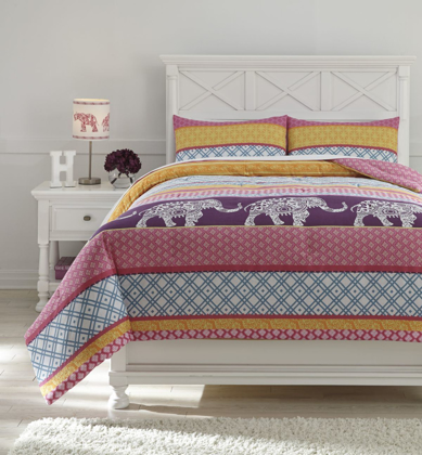 Picture of Meghana Comforter Set
