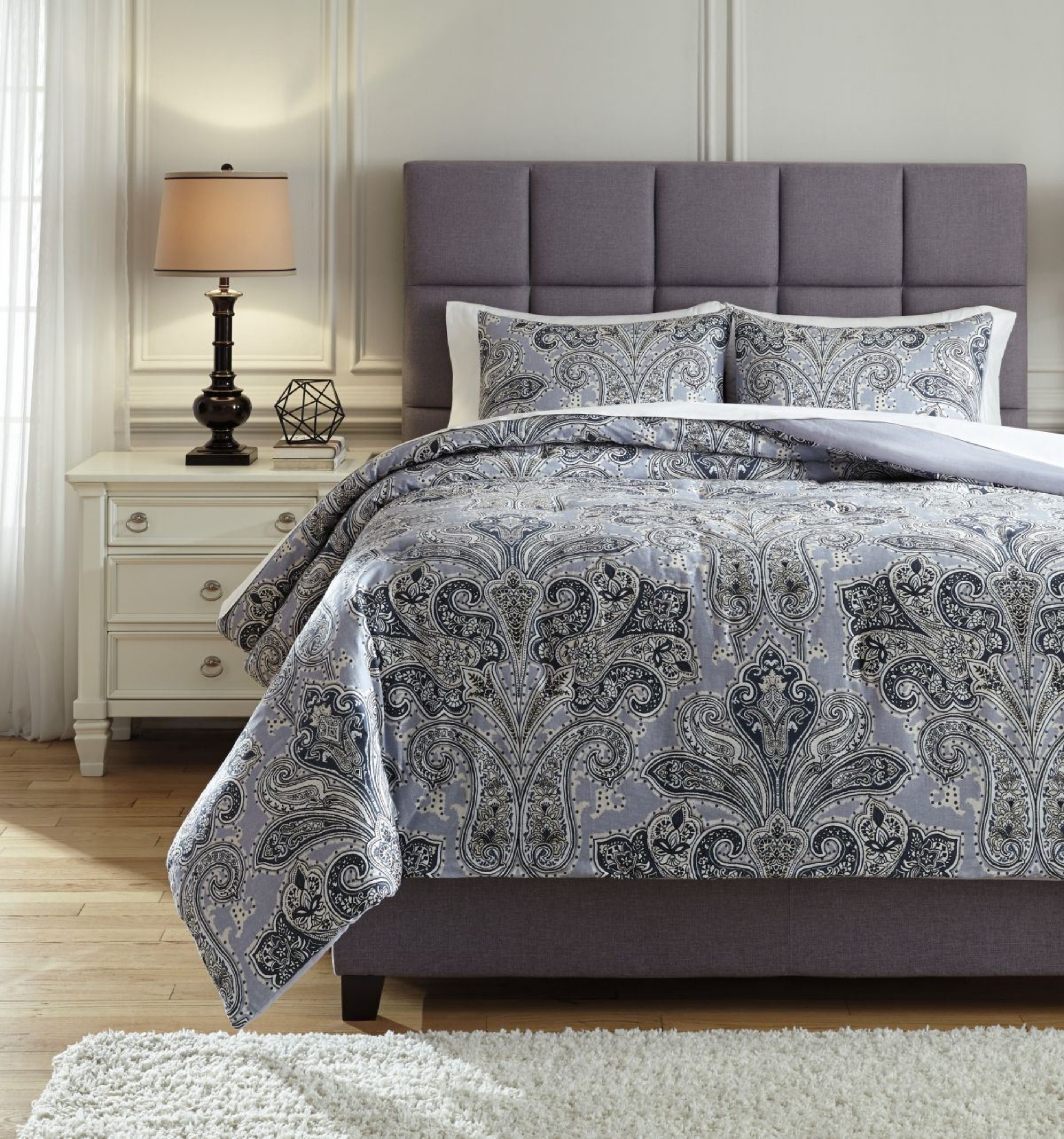 Picture of Susannah Comforter Set