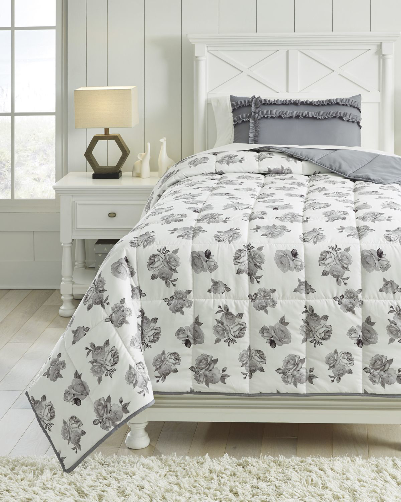 Picture of Meghdad Twin Comforter Set