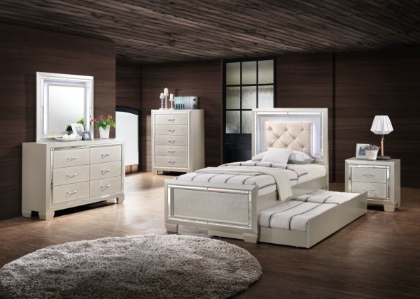 Picture of Platinum Chest of Drawers