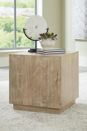 Picture of Belenburg Accent Table
