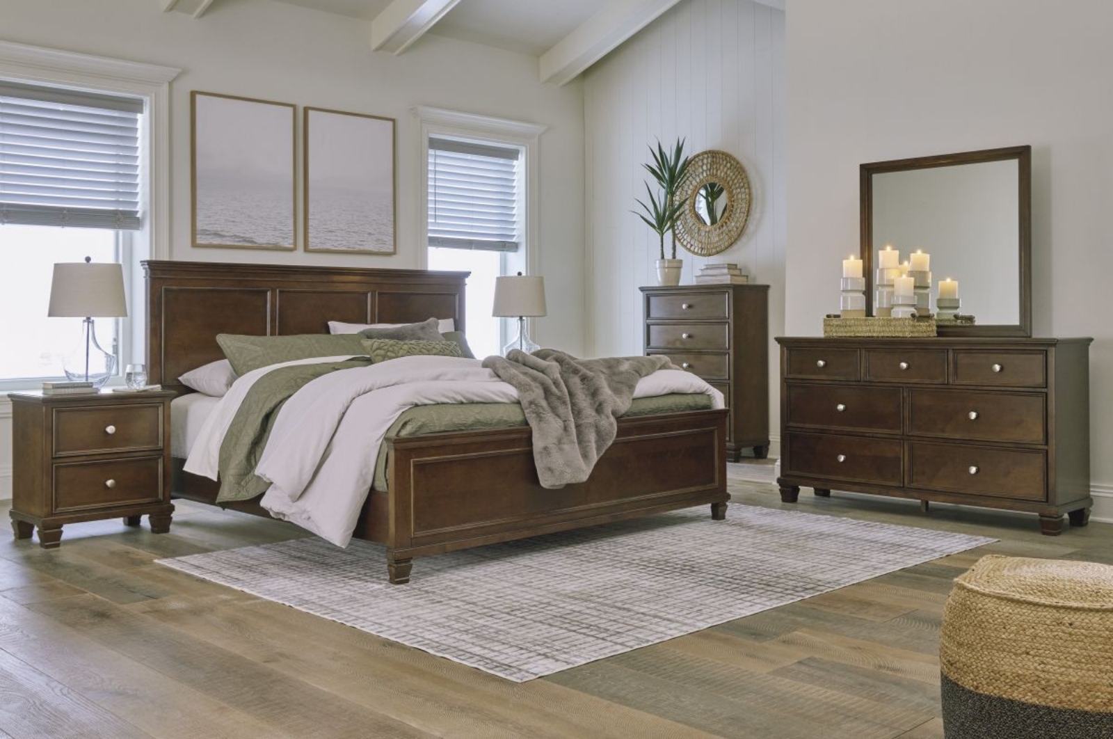 Picture of Danabrin 5 Piece King Bedroom Group