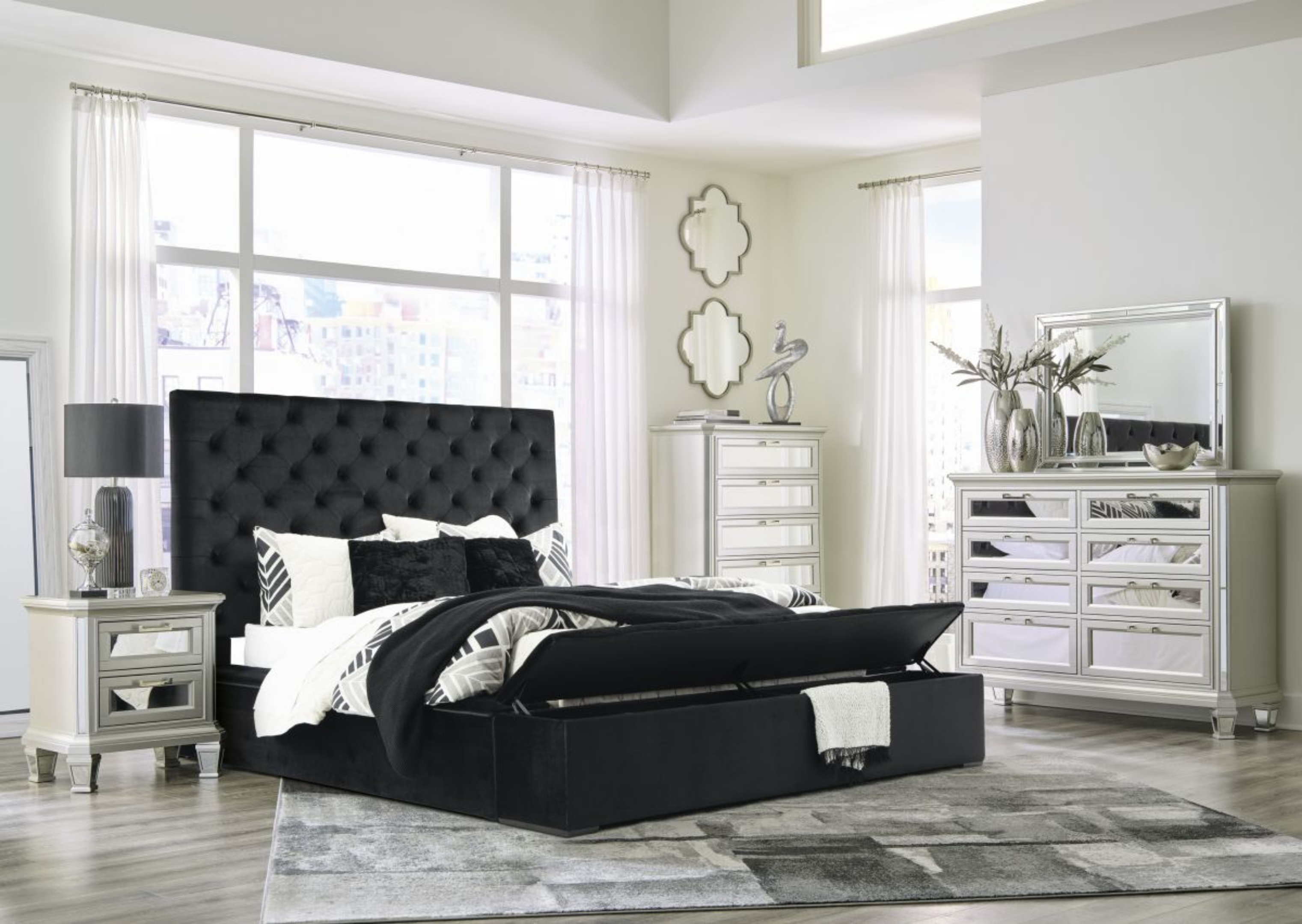Picture of Lindenfield 5 Piece Queen Bedroom Group