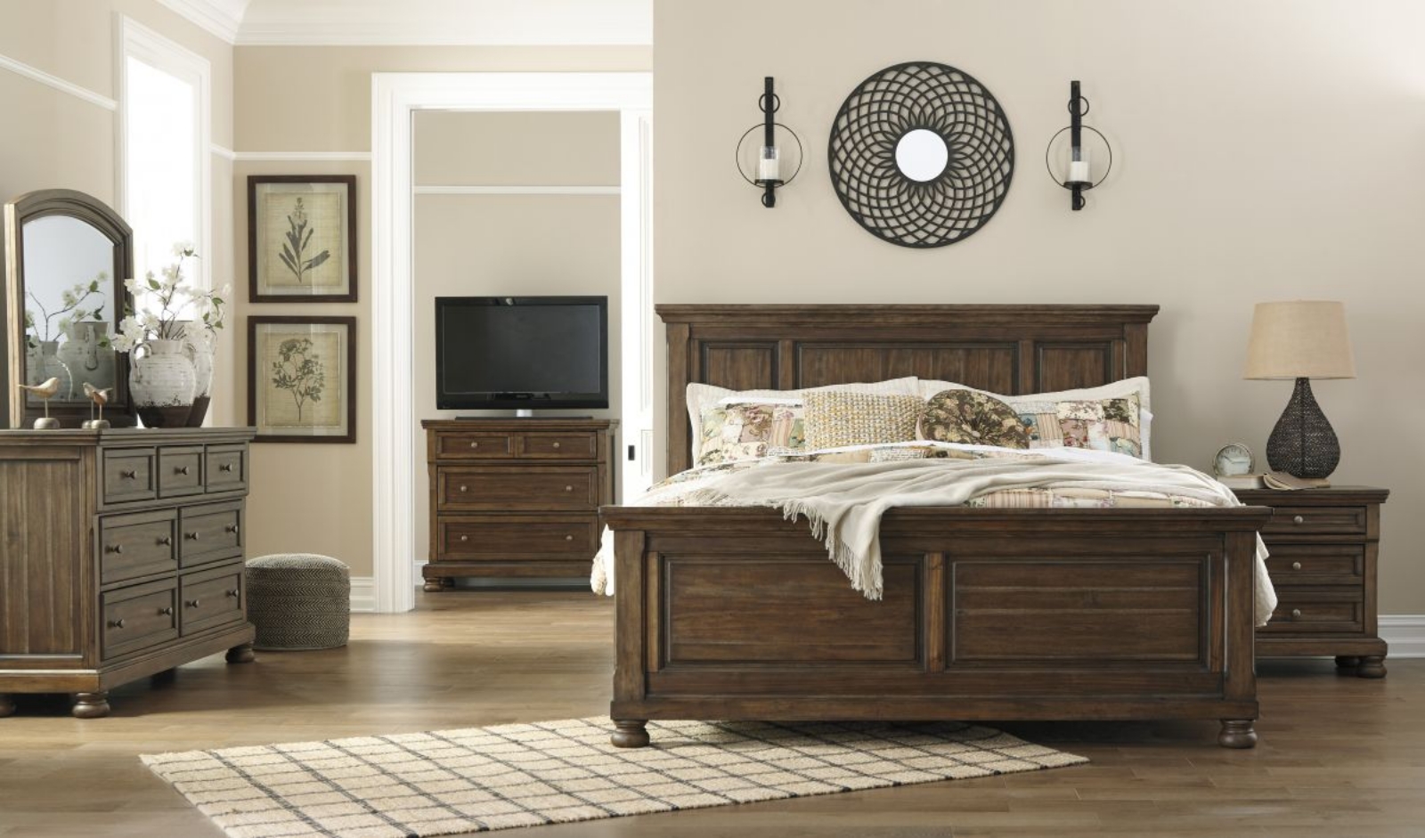 Picture of Flynnter 5 Piece King Bedroom Group