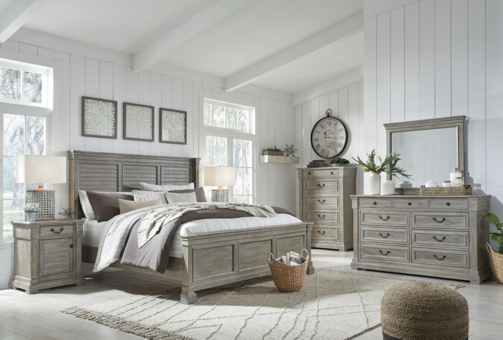 Picture of Moreshire 5 Piece King Bedroom Group