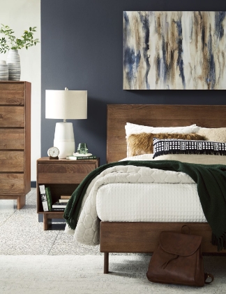 Picture of Isanti 5 Piece Queen Bedroom Group