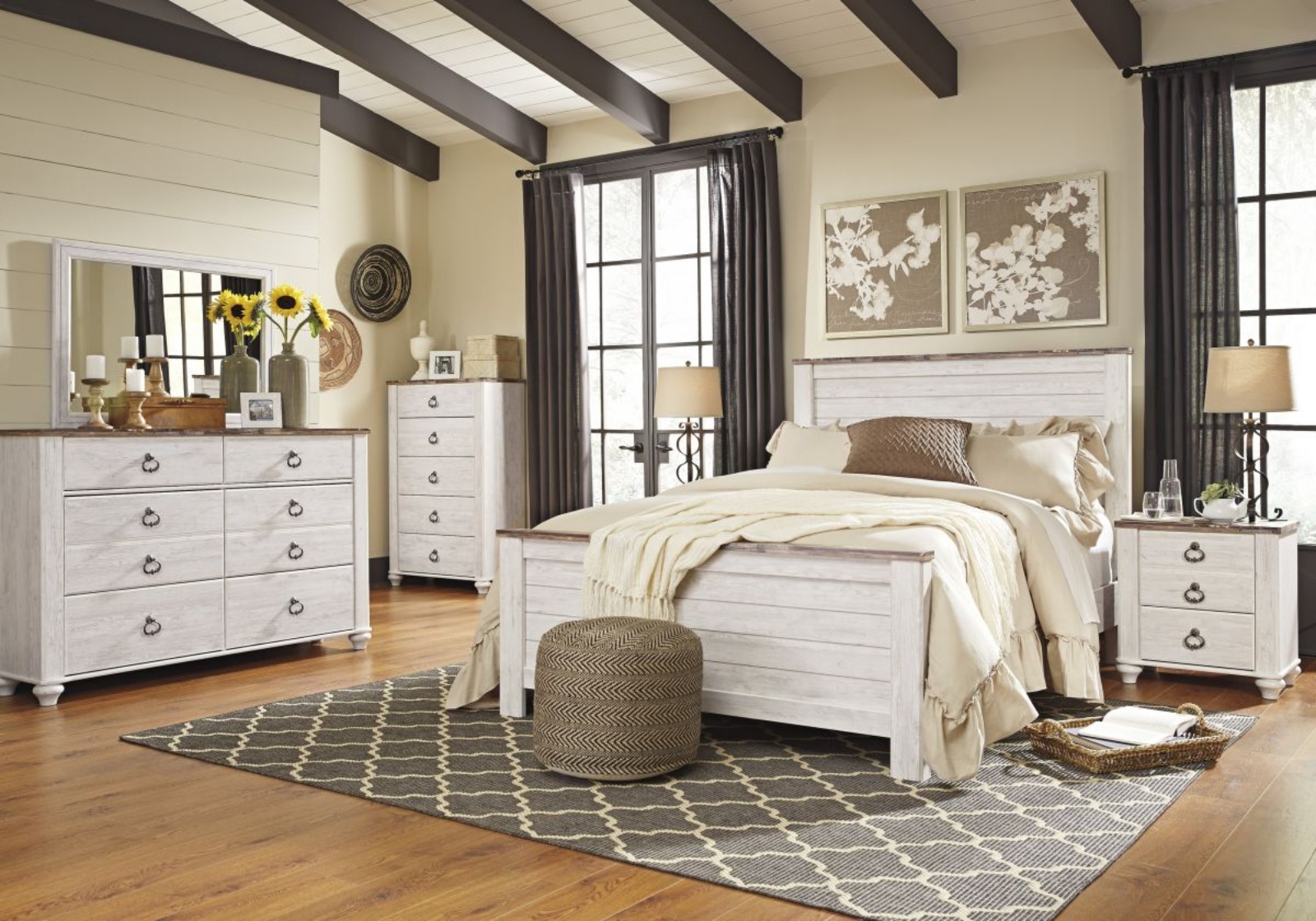 Picture of Willowton 6 Piece Queen Bedroom Group