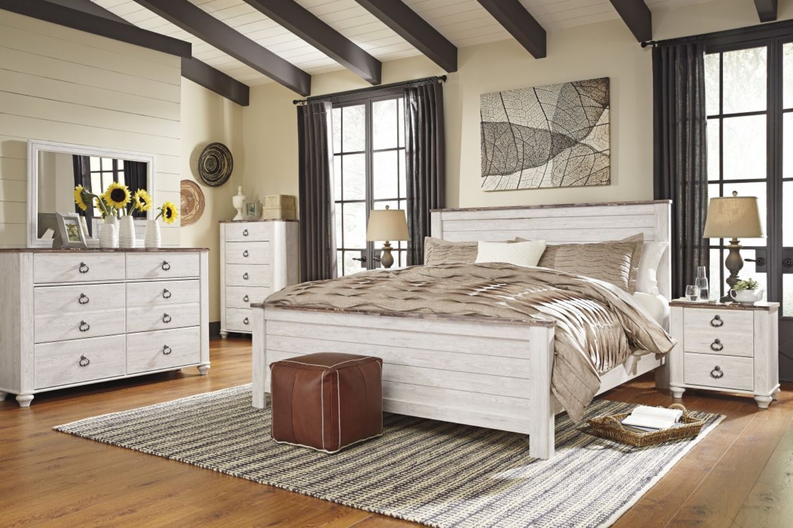 Picture of Willowton 5 Piece King Bedroom Group