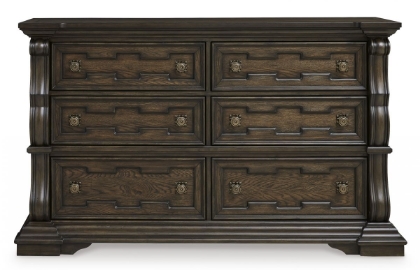 Picture of Maylee Dresser