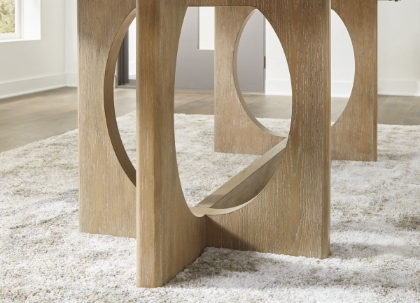 Picture of Rencott Dining Table