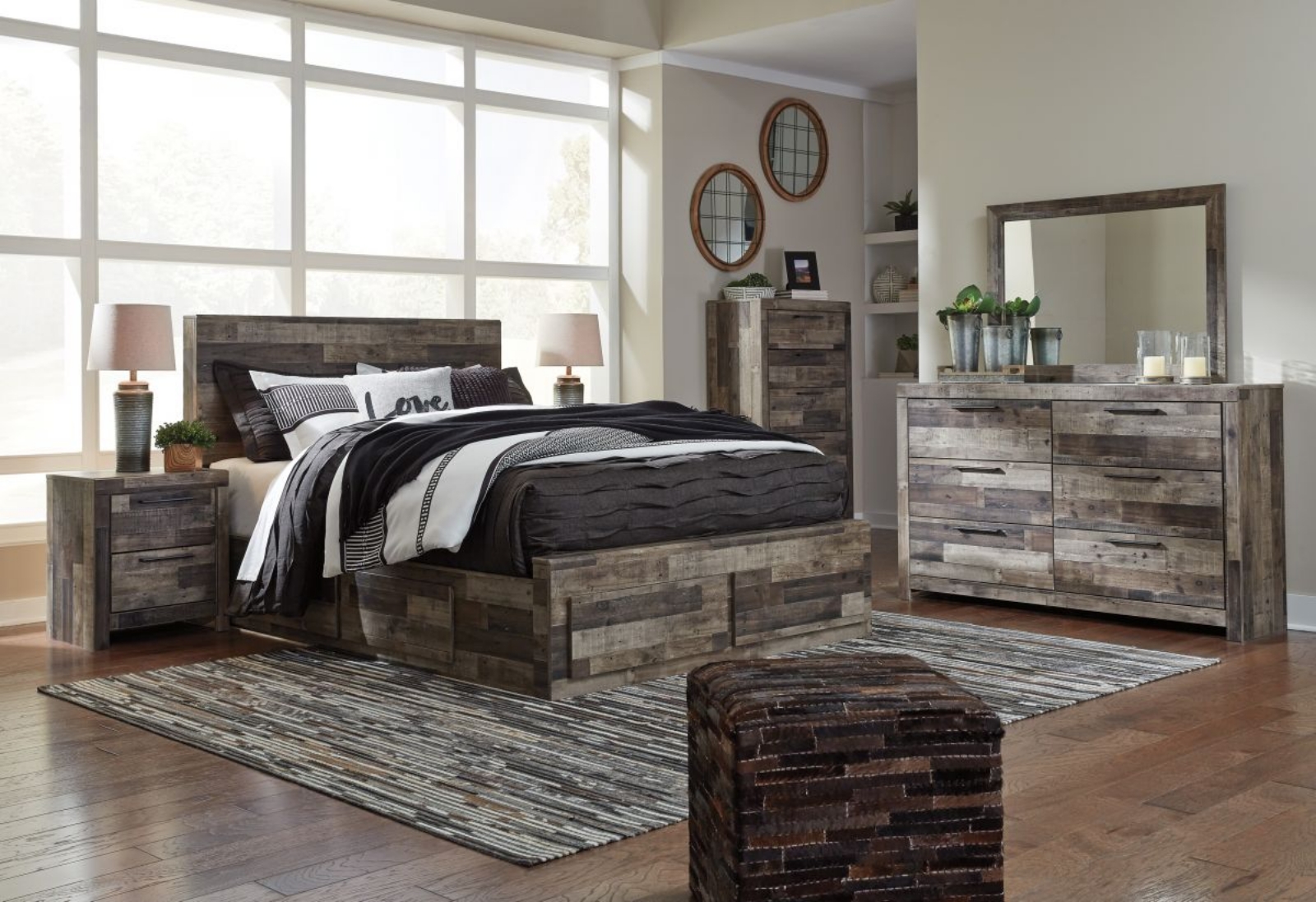 Picture of Derekson Queen Bedroom Group