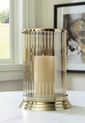 Picture of Aavinson Candle Holder