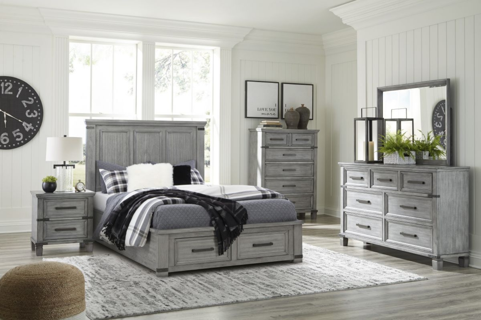 Picture of Russelyn 5 Piece Queen Bedroom Group