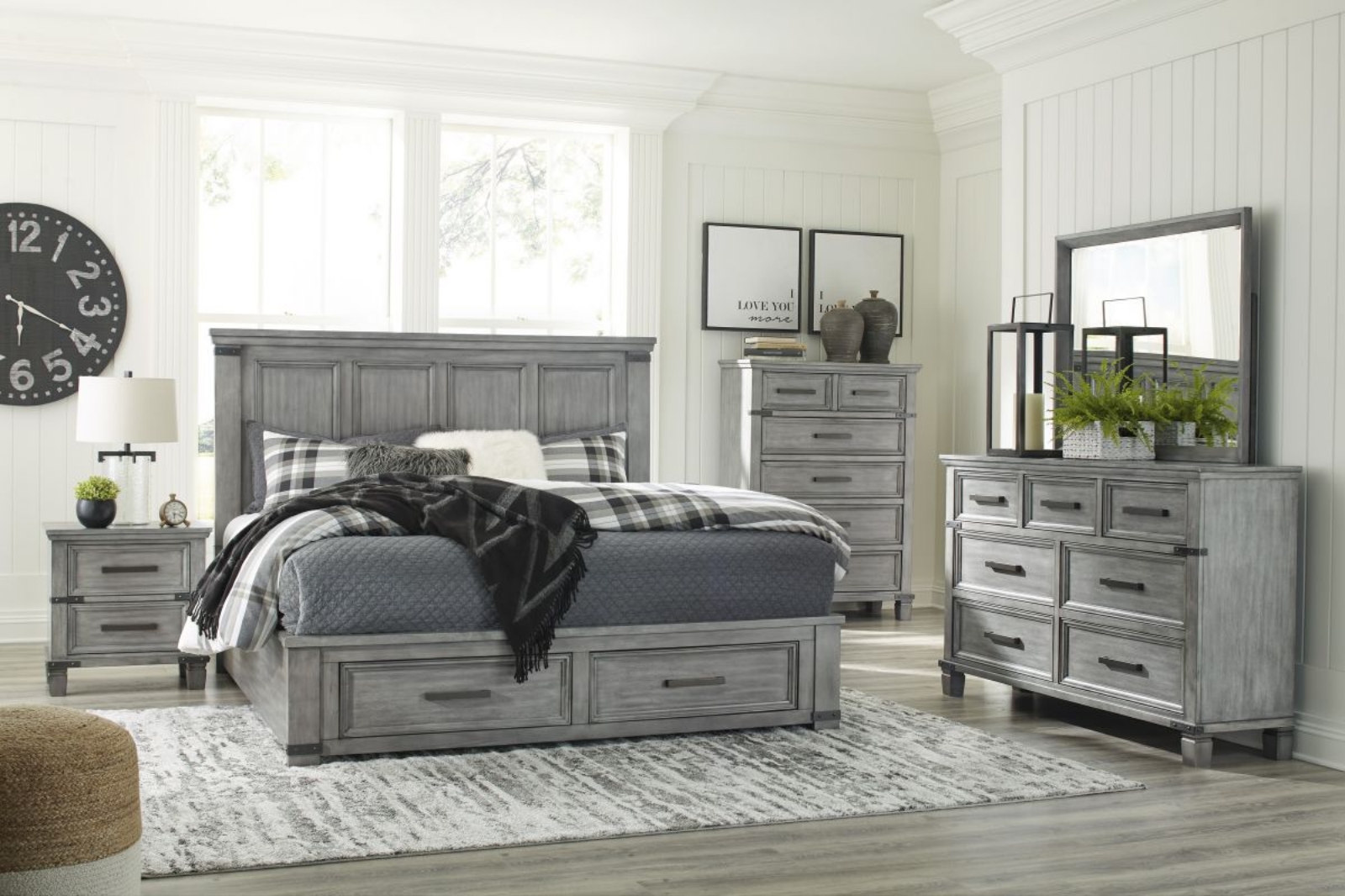 Picture of Russelyn 5 Piece King Bedroom Group