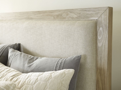 Picture of Hennington Queen Size Bed