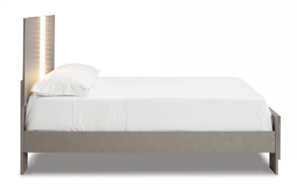 Picture of Surancha Queen Size Bed