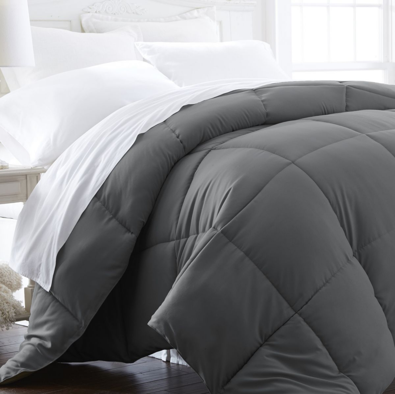 Picture of iEnjoy Home Queen/Full Comforter