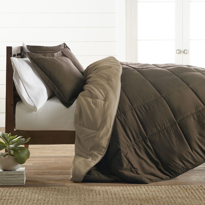 Picture of iEnjoy Home King Comforter