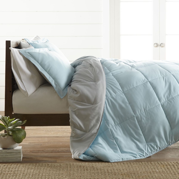 Picture of iEnjoy Home King Comforter