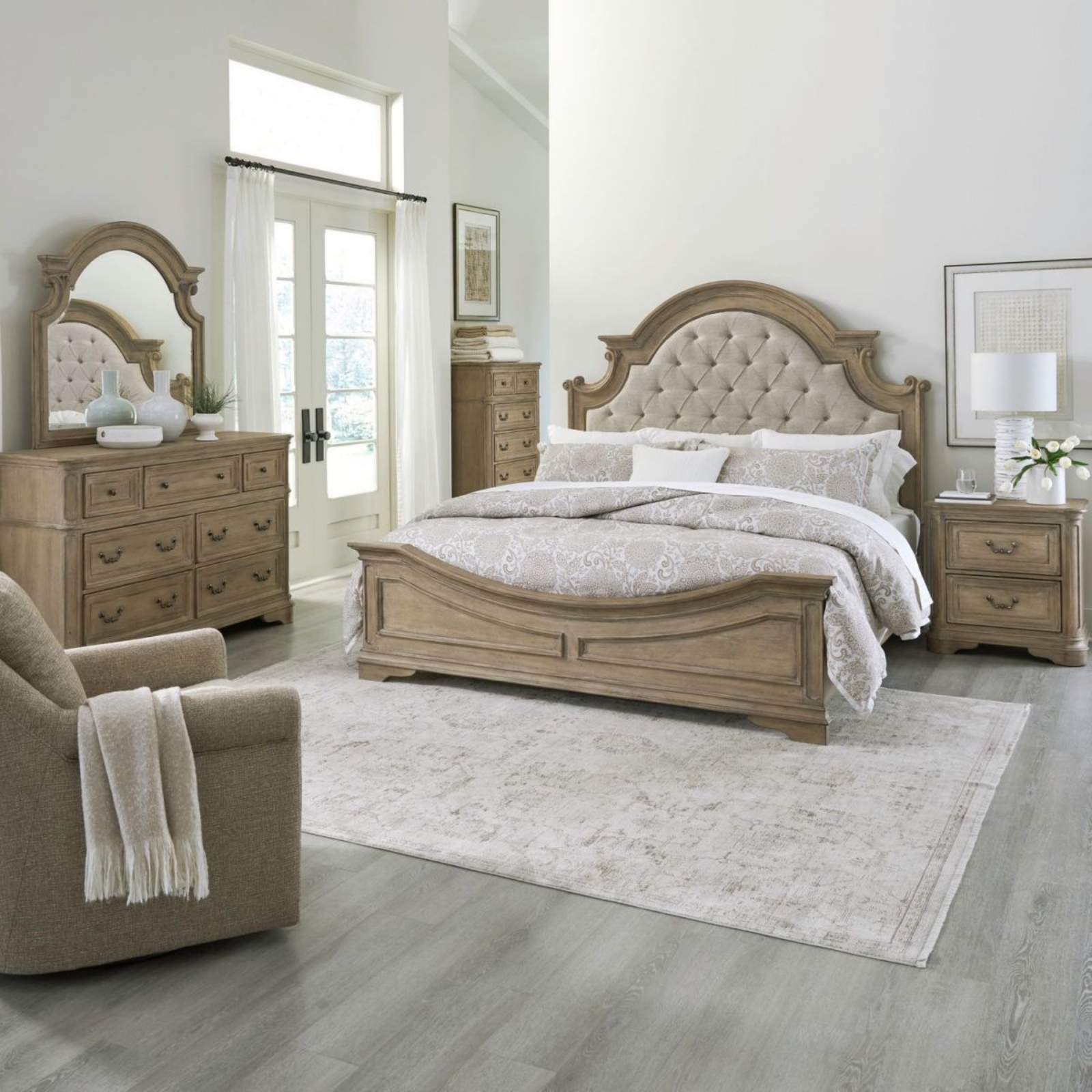 Picture of Magnolia Manor II Queen Bedroom Group