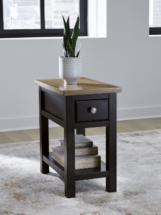 Picture of Drazmine End Table