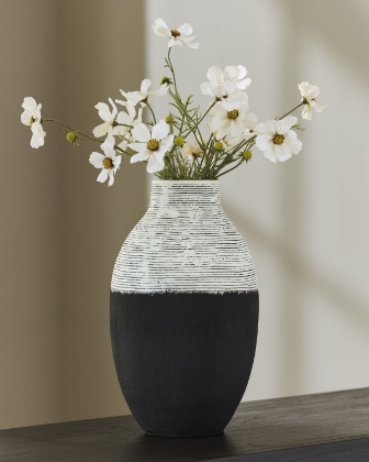 Picture of Girtha Vase