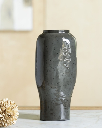 Picture of Kierlain Vase