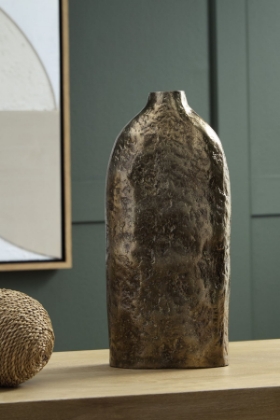 Picture of Wallmond Vase