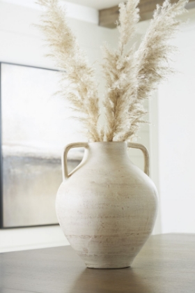 Picture of Justy Vase