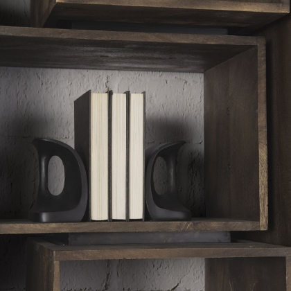 Picture of Last Cobbler's Bookend Set